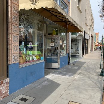 Books on B - Bookstores Near Me - Hayward, California Books on B - Bookstores Near Me - Hayward, California