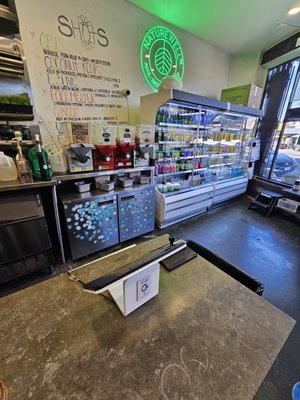 Naturewell Vegan Juice & Smoothies by null