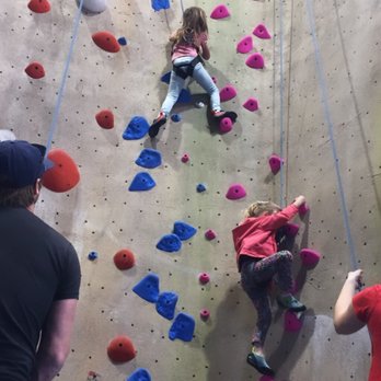 Boulderdash Ventura - Rock Climbing Near Me - Ventura, California