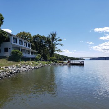Quiet Cove Riverfront Park - Hiking Near Me - Poughkeepsie, New York