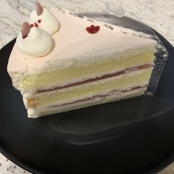 Mango Mango Dessert - Pink Peach Lychee Cake - Desserts Near Me - Chicago, Illinois