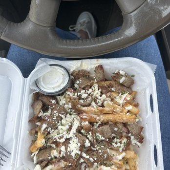 The Dizzy Lamb - Loaded fries with lamb - Greek Near Me The Dizzy Lamb - Loaded fries with lamb - Greek Near Me