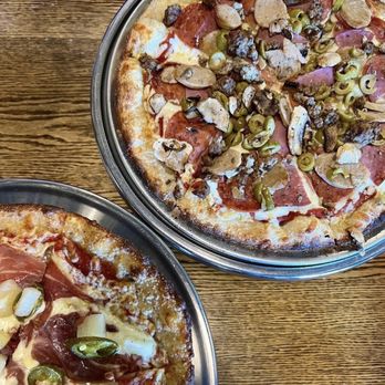 Barnstormer Brewing & Distilling - Pizza - Breweries Near Me - Barrie, Ontario Barnstormer Brewing & Distilling - Pizza - Breweries Near Me - Barrie, Ontario