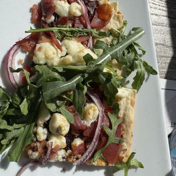 Boca Ciega - Fig and prosciutto flat bread - Bars Near Me - St Petersburg, Florida Boca Ciega - Fig and prosciutto flat bread - Bars Near Me - St Petersburg, Florida
