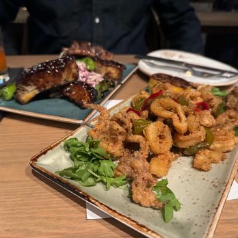Single Barrel Social - short ribs & calamari - Cocktail Bars Near Me - Brighton, Michigan