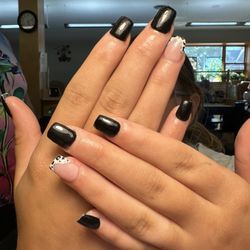 Lily Nails
