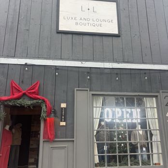 Luxe and Lounge Boutique - Storefront during the holidays. - Jewelry Near Me - Murrieta, California Luxe and Lounge Boutique - Storefront during the holidays. - Jewelry Near Me - Murrieta, California