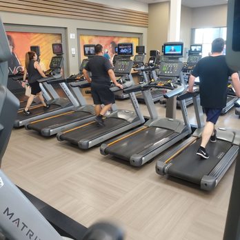 LA Fitness - Gyms Near Me - Van Nuys, California
