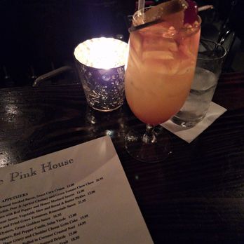 Planters Tavern - Planters punch - Bars Near Me - Savannah, Georgia