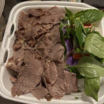 Saigon Noodles & Grill - Chín, Nạm pho
(Slices of well-done brisket and flank) - Vietnamese Near Me - Arlington, Virginia Saigon Noodles & Grill - Chín, Nạm pho
(Slices of well-done brisket and flank) - Vietnamese Near Me - Arlington, Virginia