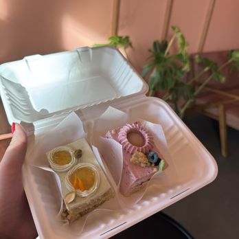 Paper Cake Shop - left: cardi p and right: keel bill - Patisserie/Cake Shop Near Me - Seattle, Washington