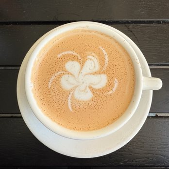 Bea Bea's - Thai Tea Latte - Coffee & Tea Near Me - Burbank, California