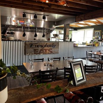 New Iberia Kitchen - Sports Bars Near Me - Sperryville, Virginia