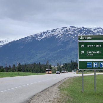 Jasper National Park - Heading into town...love the snowcapped mountain setting. - Parks Near Me