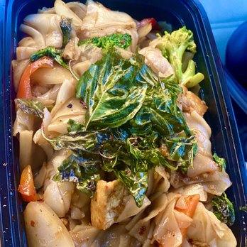 Cha Thai - Extra spicy Tofu drunken noodles. 10/10 - Thai Near Me - San Ramon, California