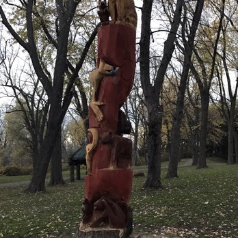 Ellicott Creek Island Park - Really cool tree carving representing the dogs!!! :) - Dog Parks Near Me - Amherst, New York Ellicott Creek Island Park - Really cool tree carving representing the dogs!!! :) - Dog Parks Near Me - Amherst, New York