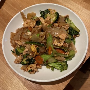 Silli Kori - Pad Se Eew - Thai Near Me - Chicago, Illinois