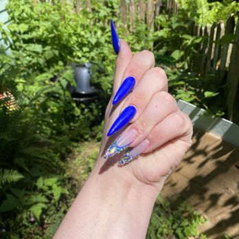 LV Nails & Spa - Acrylic nails - Waxing Near Me - Kirkland, Washington
