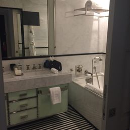 Spacious bathroom