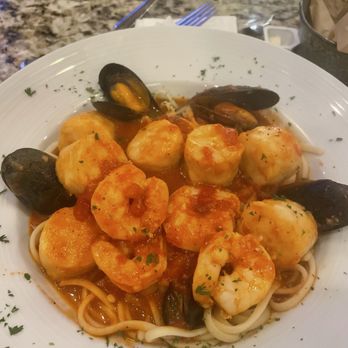 Roma - Linguini Di Mara with Marinara Sauce - Italian Near Me - Sandston, Virginia