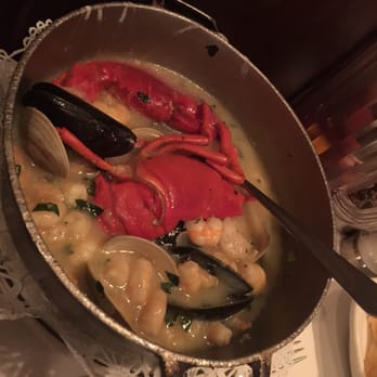 Spanish Tavern - Mariscada in green sauce - Spanish Near Me - Newark, New Jersey Spanish Tavern - Mariscada in green sauce - Spanish Near Me - Newark, New Jersey