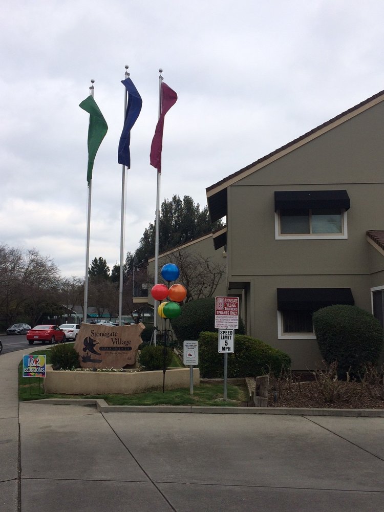 STONEGATE VILLAGE APARTMENTS 27 Photos & 21 Reviews Apartments