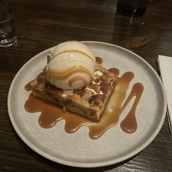 The Three Stags Irish Pub & Restaurant - Bread pudding - Irish Pub Near Me - Redlands, California The Three Stags Irish Pub & Restaurant - Bread pudding - Irish Pub Near Me - Redlands, California