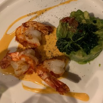 Belmondo - Avocadosalat mit Garnelen - French Near Me - Berlin, BE Belmondo - Avocadosalat mit Garnelen - French Near Me - Berlin, BE