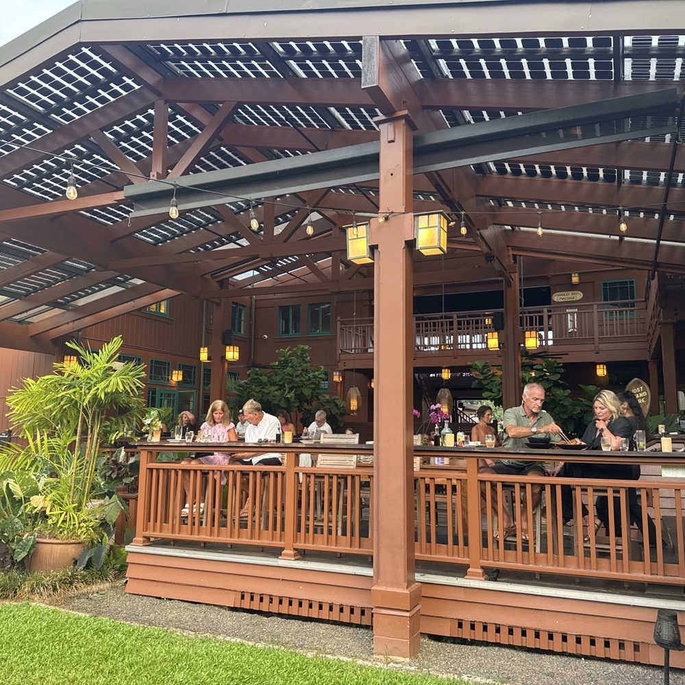 Ama - Dining area - Cocktail Bars Near Me - Hanalei, Hawaii Ama - Dining area - Cocktail Bars Near Me - Hanalei, Hawaii