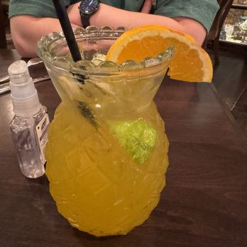 Hemingway's Blue Water Cafe - Peach sangria - Seafood Near Me - Springfield, Missouri