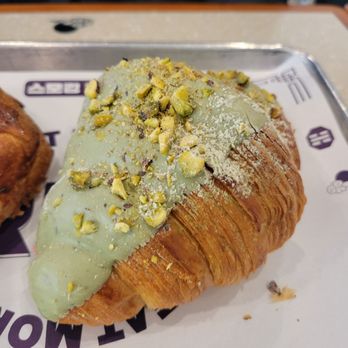 Smoking Tiger Coffee Lab - Matcha Pistachio Croissant - Coffee & Tea Near Me - Gardena, California