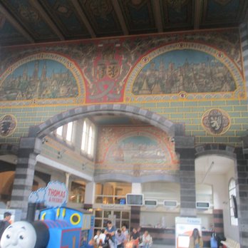 Station Gent Sint-Pieters - Train Stations Near Me - Gent, VOV