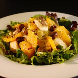 Meridionale - Sea bass salad with fennel, oranges, black olives, pistachio and pink pepper