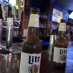 Three Monkeys Tavern and Grill - Beer time