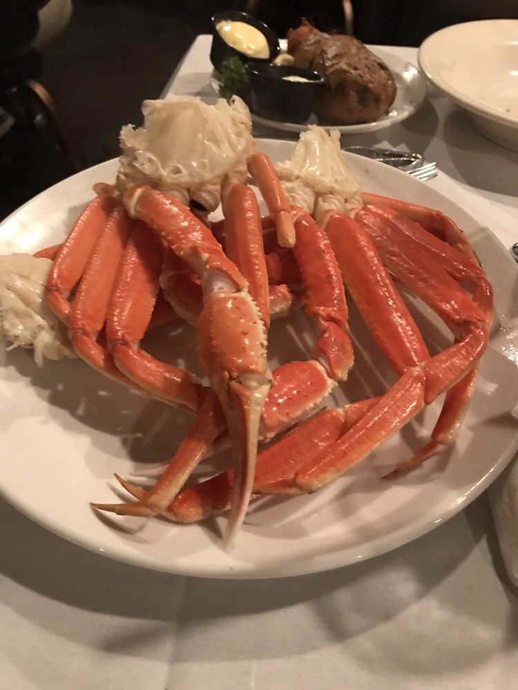 Order Alaskan Snow Crab Legs (4) Clusters food online from Chesapeake Seafood House store, Springfield on bringmethat.com