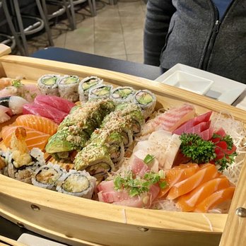 Nizi Sushi - Japanese Near Me - East Rutherford, New Jersey
