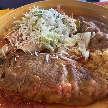 Carnitas La Flor de Michoacán 2 - Chile Relleno with 2 enchiladas and beans and rice. - Mexican Near Me - Rosarito, BCN