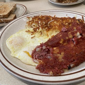 Neal's Coffee Shop - Corn Beef Hash & Egg - American Near Me - Burlingame, California Neal's Coffee Shop - Corn Beef Hash & Egg - American Near Me - Burlingame, California