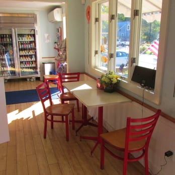 Box Lunch - Casual dining at it's best - Sandwiches Near Me - Wellfleet, Massachusetts