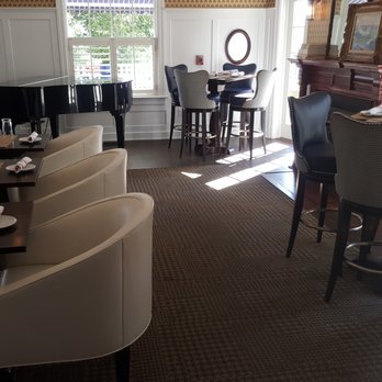 The Burleigh - seating in lounge - Seafood Near Me - Kennebunkport, Maine The Burleigh - seating in lounge - Seafood Near Me - Kennebunkport, Maine