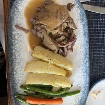 Kephi Greek Kitchen - Leg of lamb dinner, one fairly good piece of lamb on top, then tiny bits, several were inedible - - Greek Near Me - Williamsburg, Virginia