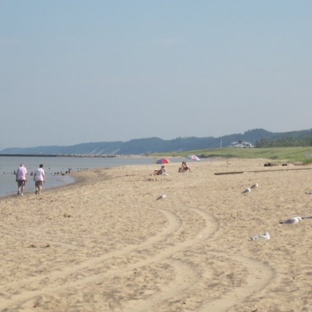 Oval Beach - Oval Beach & Lake Michigan Looking North - Beaches Near Me - Saugatuck, Michigan Oval Beach - Oval Beach & Lake Michigan Looking North - Beaches Near Me - Saugatuck, Michigan