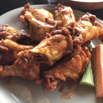 Blackthorn Restaurant & Pub - Hot wings - American Near Me - Buffalo, New York