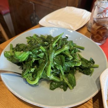 Noah's Kitchen - Asian Fusion Near Me - Brookline, Massachusetts