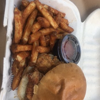 Claw Daddy's - Crispy Cracklin' Chicken Sandwich - Cajun/Creole Near Me - New York, New York