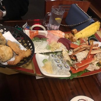 Inakaya Watanabe - Seafood sushi boat for 2 - Japanese Near Me - Columbia, South Carolina