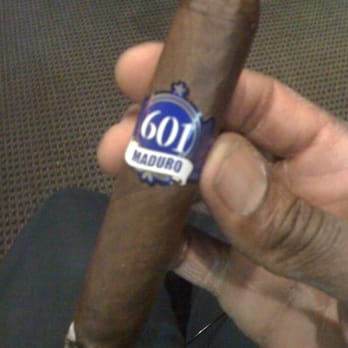 Islands Cigar Lounge - 601 Maduro Robusto - Tobacco Shops Near Me - Brea, California