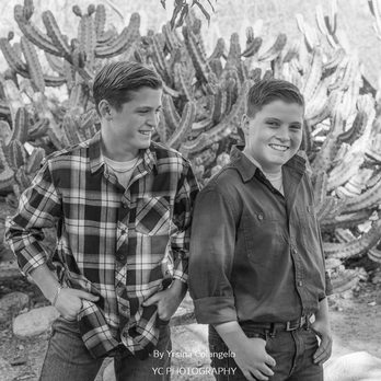 YC Photography - Twin bond is real! - Session Photography Near Me YC Photography - Twin bond is real! - Session Photography Near Me