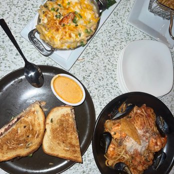 C Level - Lobster Mac and cheese , seafood spaghetti, and lobster BLT. - New American Near Me - San Diego, California C Level - Lobster Mac and cheese , seafood spaghetti, and lobster BLT. - New American Near Me - San Diego, California