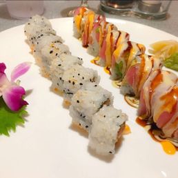 Hawaiian roll (left) and Crazy Tomo roll (right) Hawaiian roll (left) and Crazy Tomo roll (right)